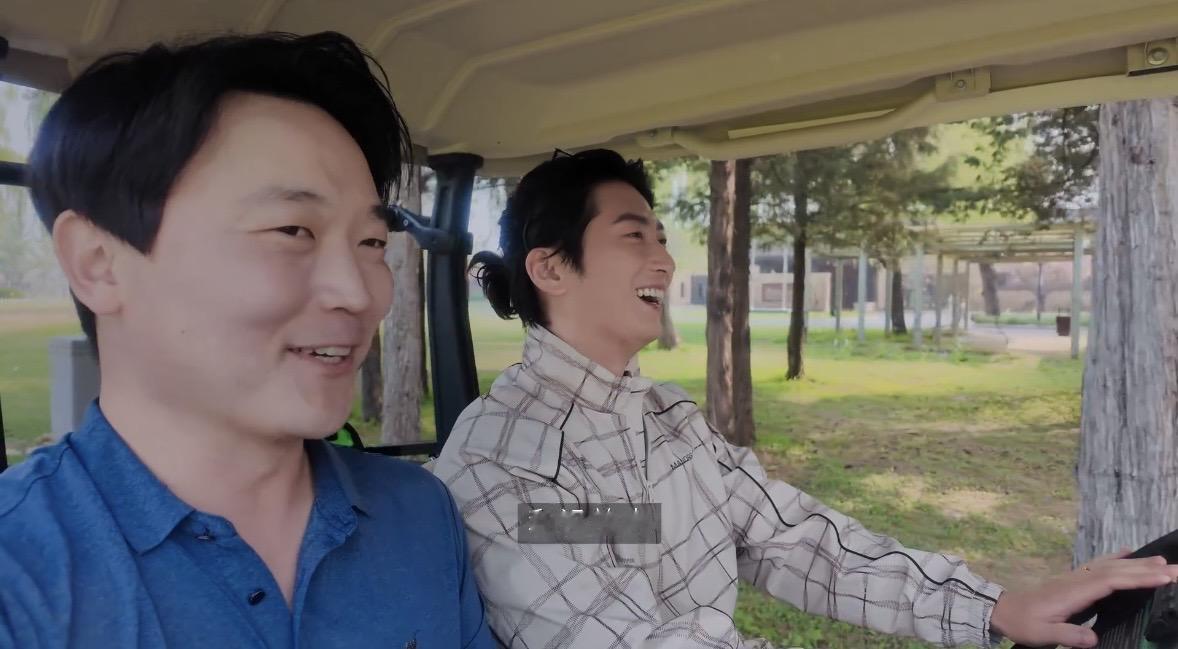 窦骁Vlog揭秘高端生活方式,尊界S800成顶流圈层出行标配
窦骁的最新出行Vl