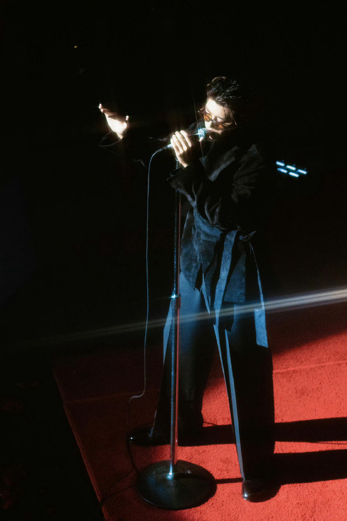 蔡徐坤让聚光灯在风城点亮蔡徐坤芝加哥演唱会照 蔡徐坤让聚光灯在风城点亮 