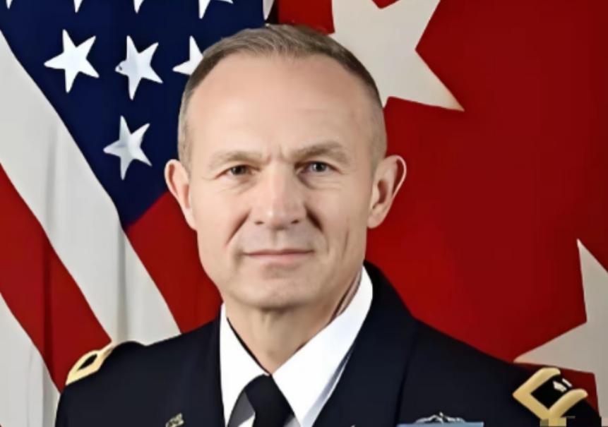 宣布辞职一小时后，美国陆军参谋长说：“一个疯子将带领伟大的美国军队走向毁灭。” 