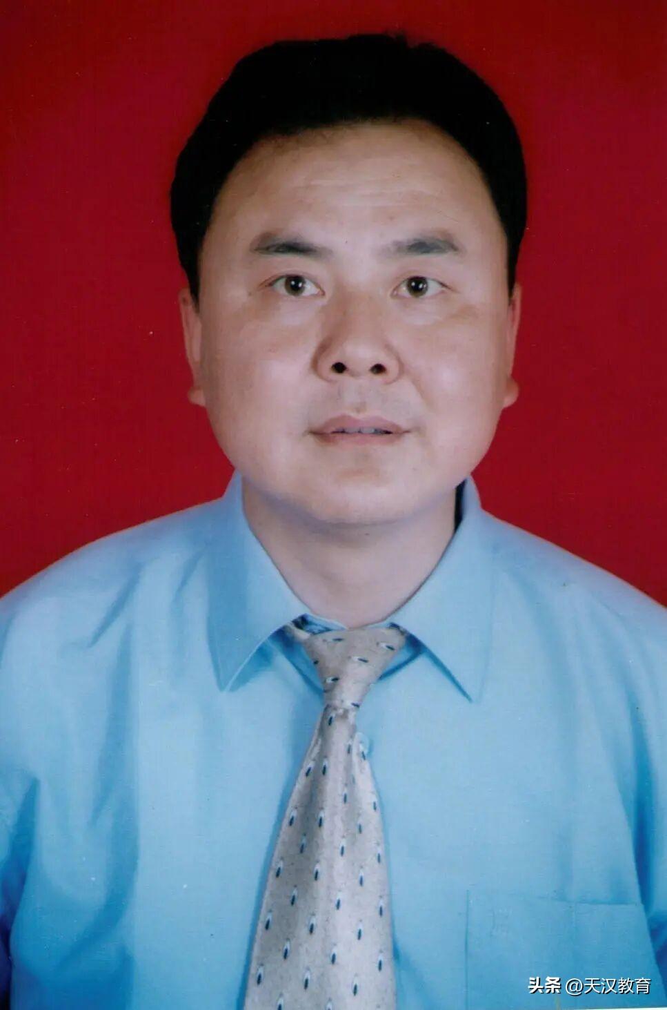 汉中市留坝县马道中小学——李润林：三十八载坚守，一片丹心映山乡
李润林，男，现年