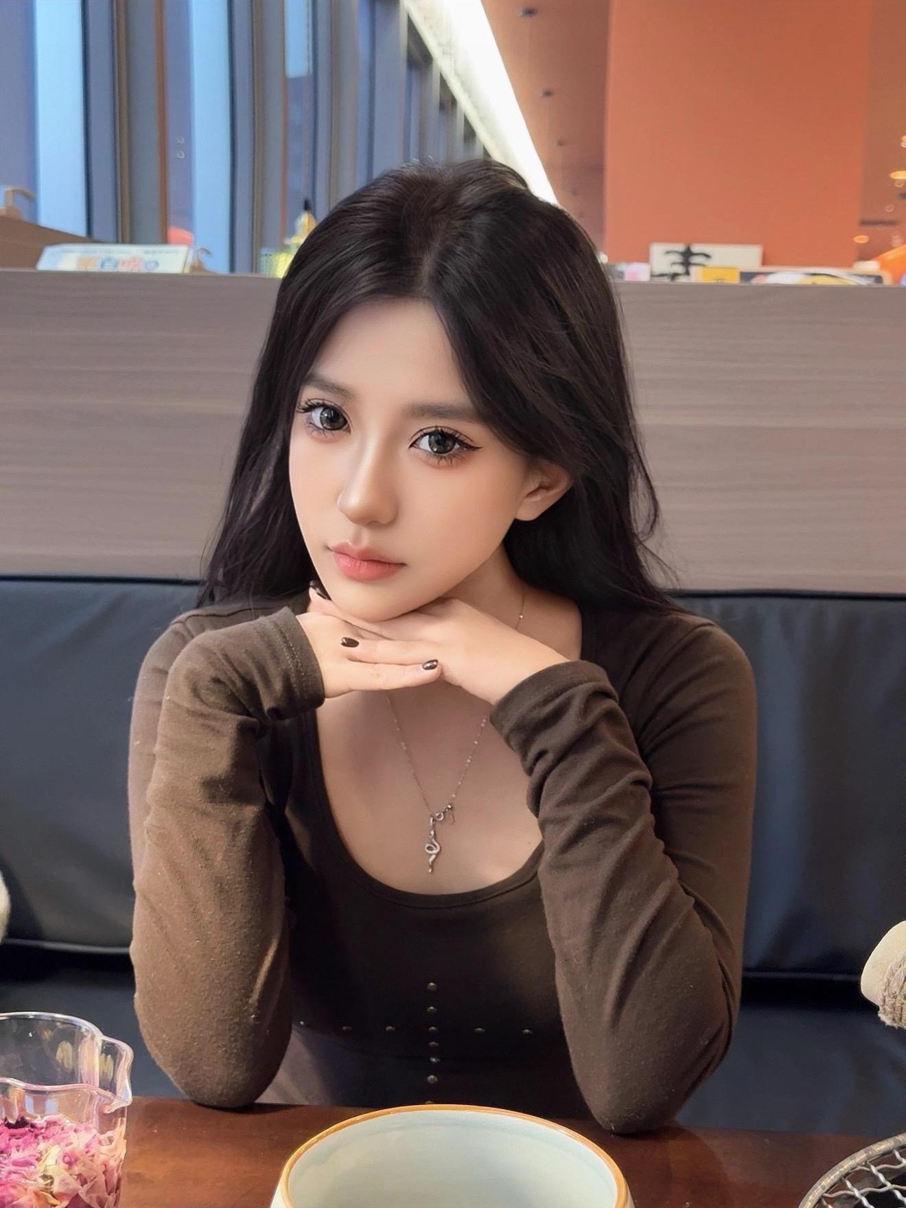 有人说休恋逝水 如鲠在喉 我说海枯石烂 情比金真