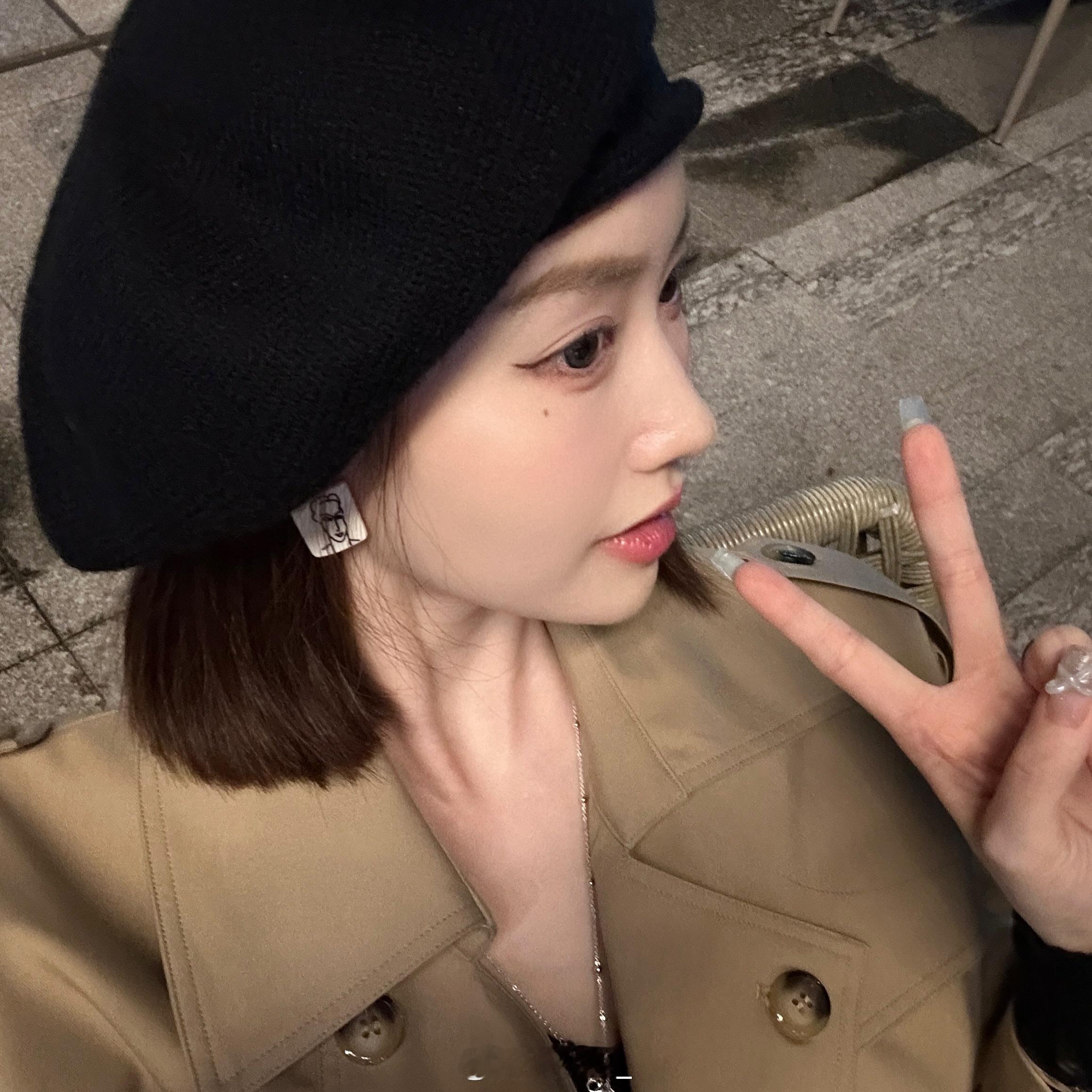 好久没出来见朋友了 沉溺在自己孕吐的悲伤里🙂↕️见面依然是嘴巴停不了🥷🏻我