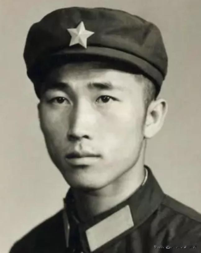 1991年，索马里恐怖分子闯入中国援助医疗队驻地，枪口直指医疗队成员的额头，准备