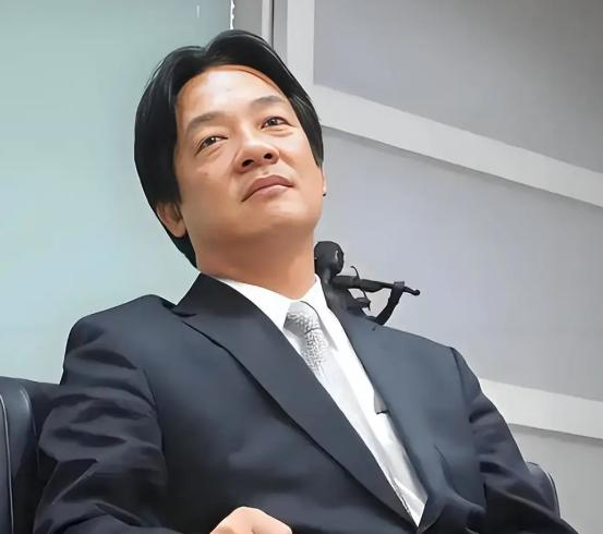 你知道赖清德现在最怕谁吗？很多人以为是大陆，不对，因为他知道中国一时半会不会动他
