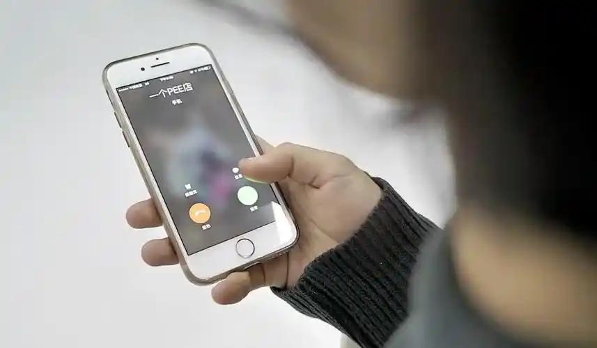 一通推销电话罚292万!法国出台新规，打几次就罚几次。
打一通电话，最高能罚出一