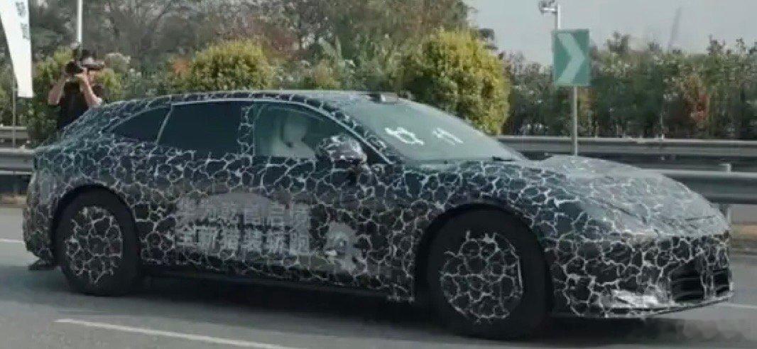 启境猎装轿跑确认搭载华为ADS系统，支持高速L3有条件自动驾驶，伪装谍照都遮不住