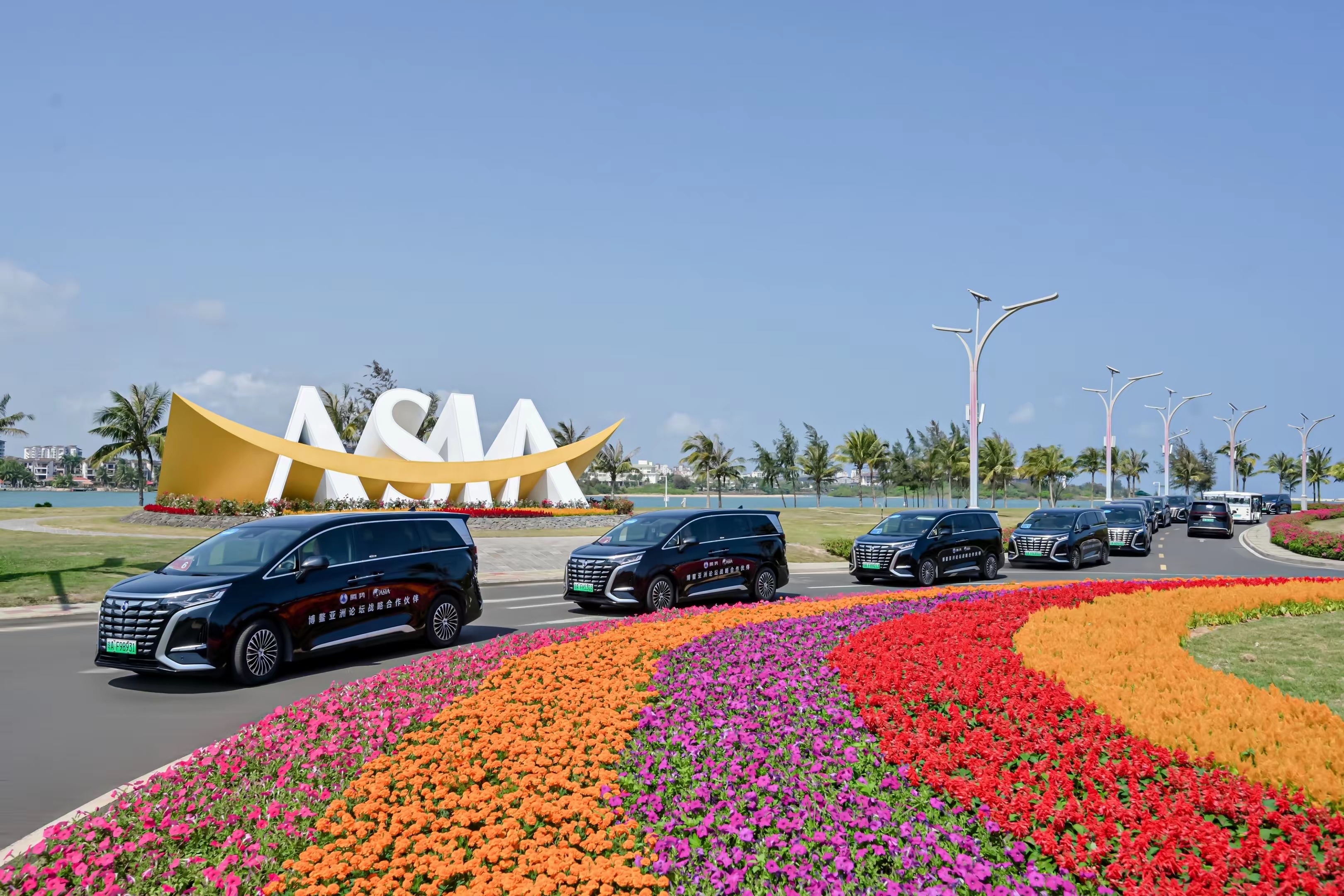 当首台第二代腾势D9从生产线上开下来的时候，比亚迪第1600万辆车下线被定格在这