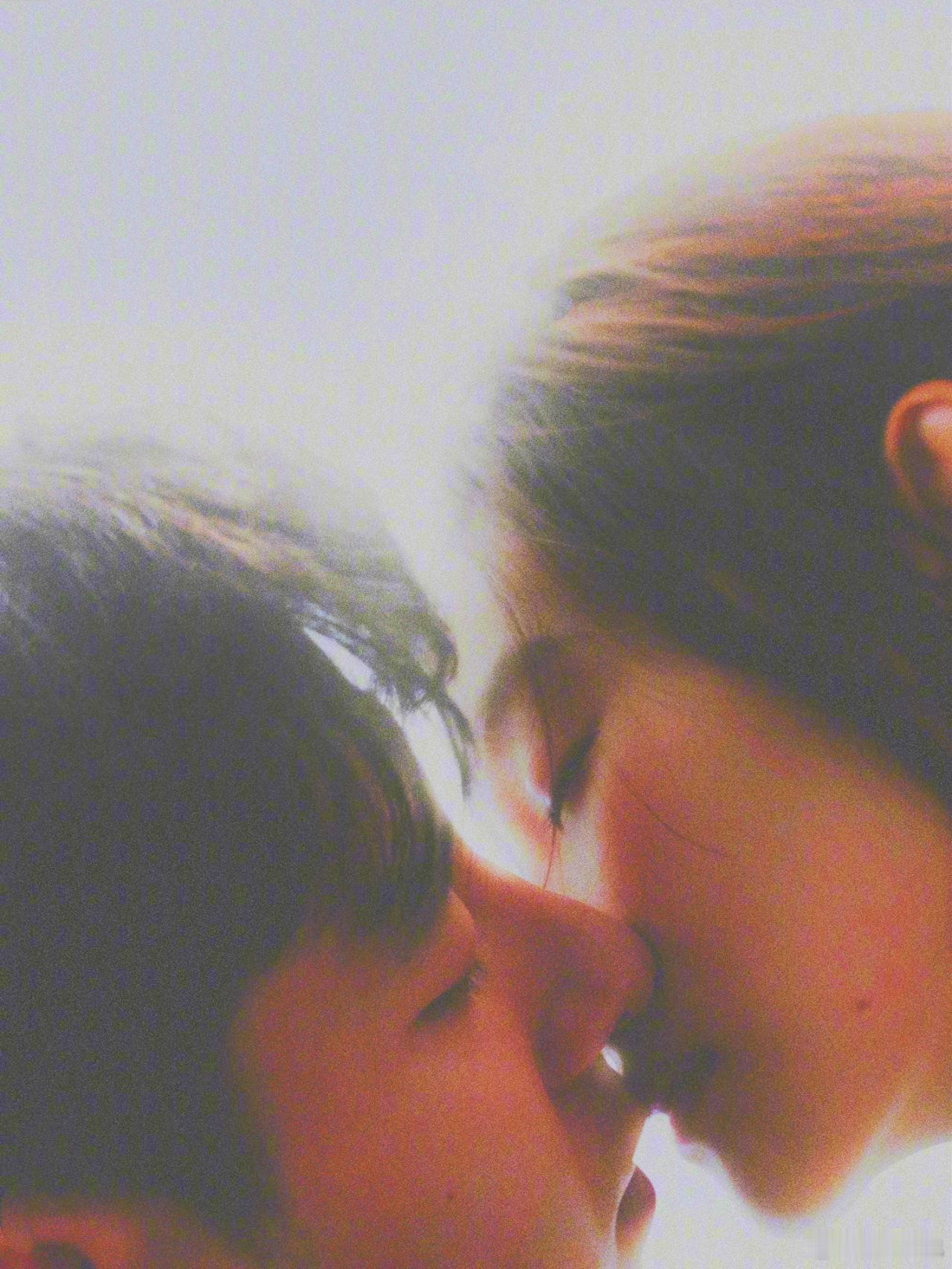 张艺凡刚出新手村就遇顶级魅魔张力拉满！蒋奇明 张艺凡，为内娱开辟了特别的的cp感