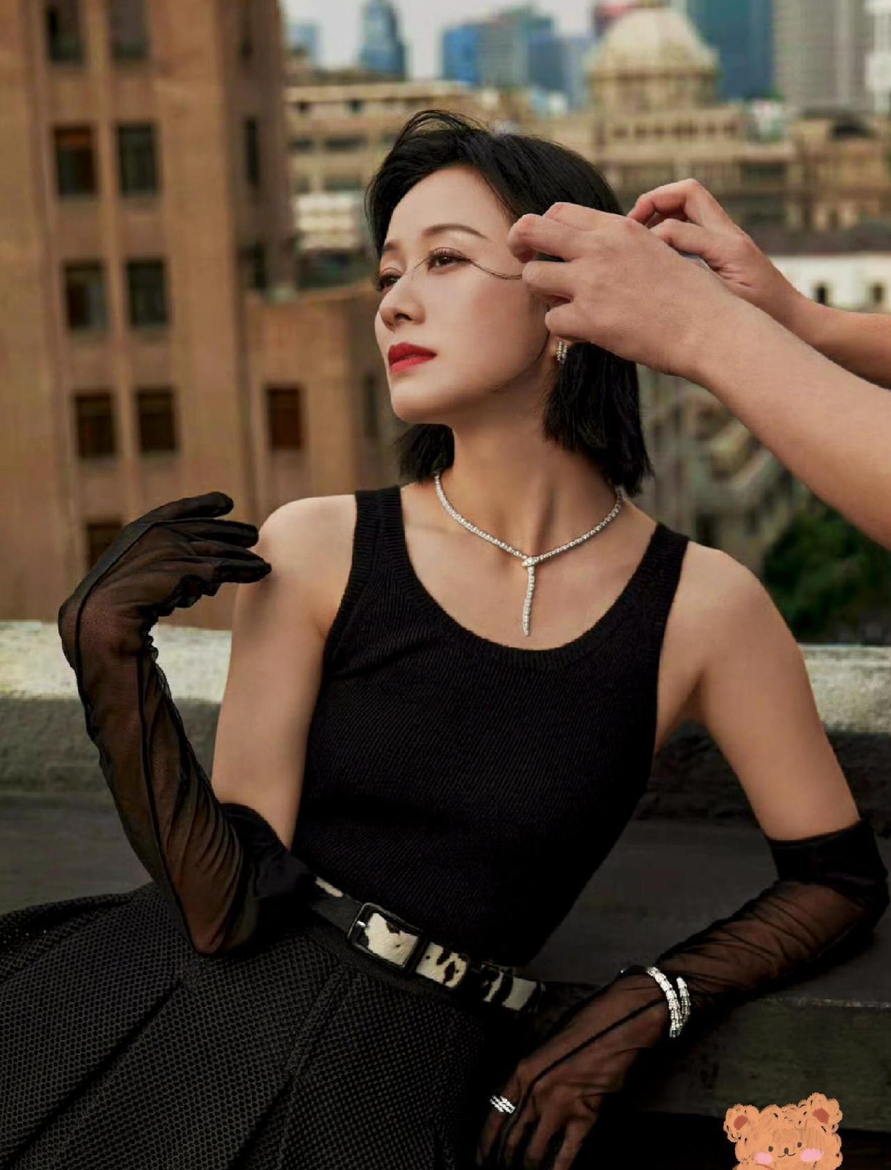 最后一条给倪虹洁：她的故事里或许有泪点，但更打动人的是她的韧点。原生家庭、亲子关