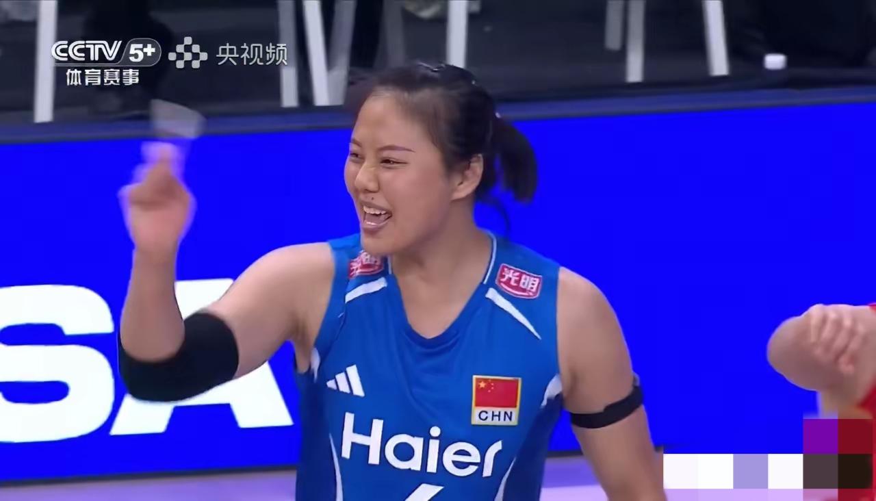 龚翔宇再次证明了她是中国女排的底牌！面对主场作战的土耳其女排，中国女排在21-2