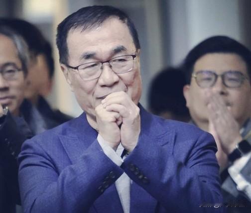 新北市长选举持续升温，民进党议员不断针对国民党参选人李四川的房产问题提出质疑，媒