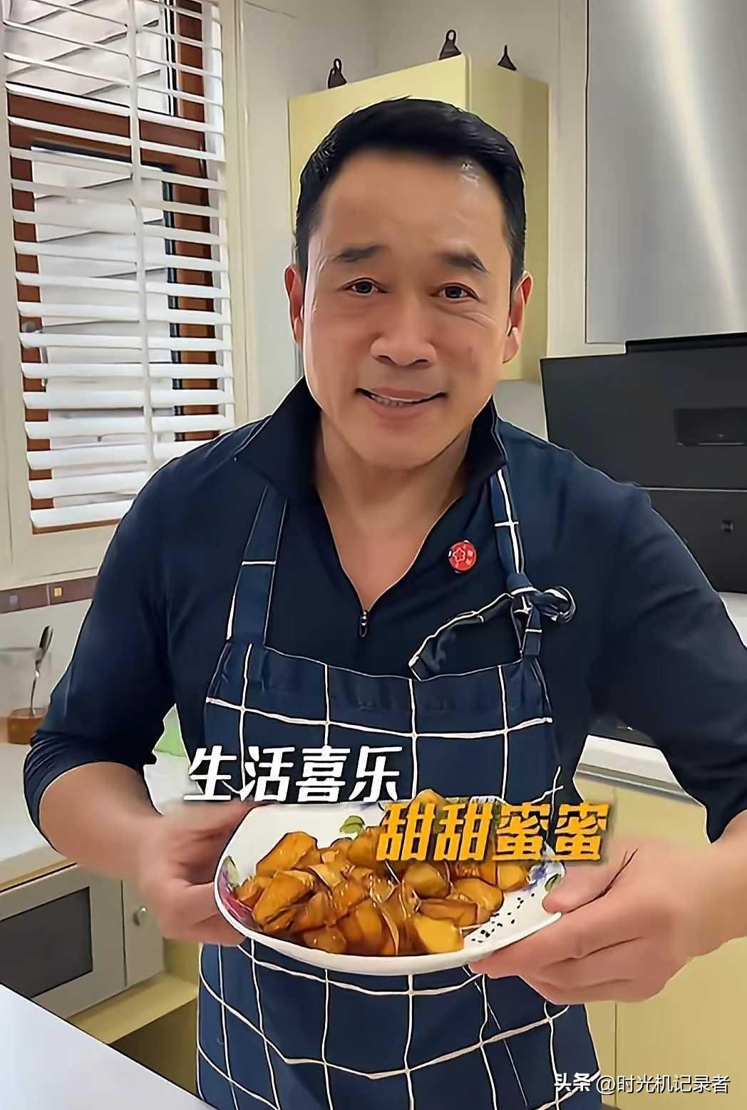 武松不打虎，丁海峰三八妇女节为妻子做拔丝地瓜，真是幸福的生活不仅仅在大牌礼物上。