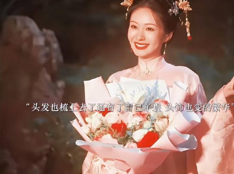《兰香如故》不得不说杜翠雀的命真的挺好设计杀死了海匪老大成为匪首，让海匪二当家死
