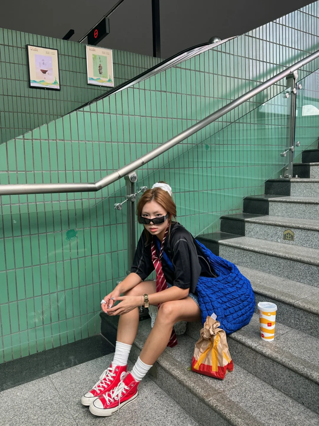 🥤路过！拍个地铁站ootd