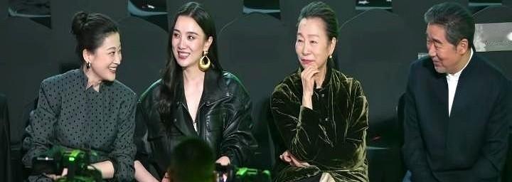 上影节炸场了！
宋佳、梅婷、奚美娟三位女神同台，这画面谁顶得住？
40+和60+