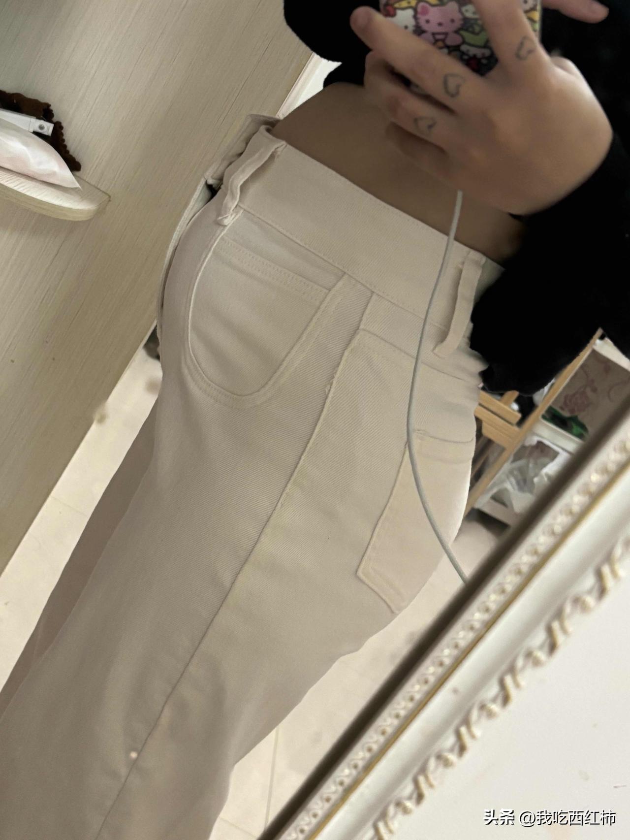 生完快三年了 肚子还是这样子，稍微收身一点的上衣都不敢穿  已经不知道多少次被人