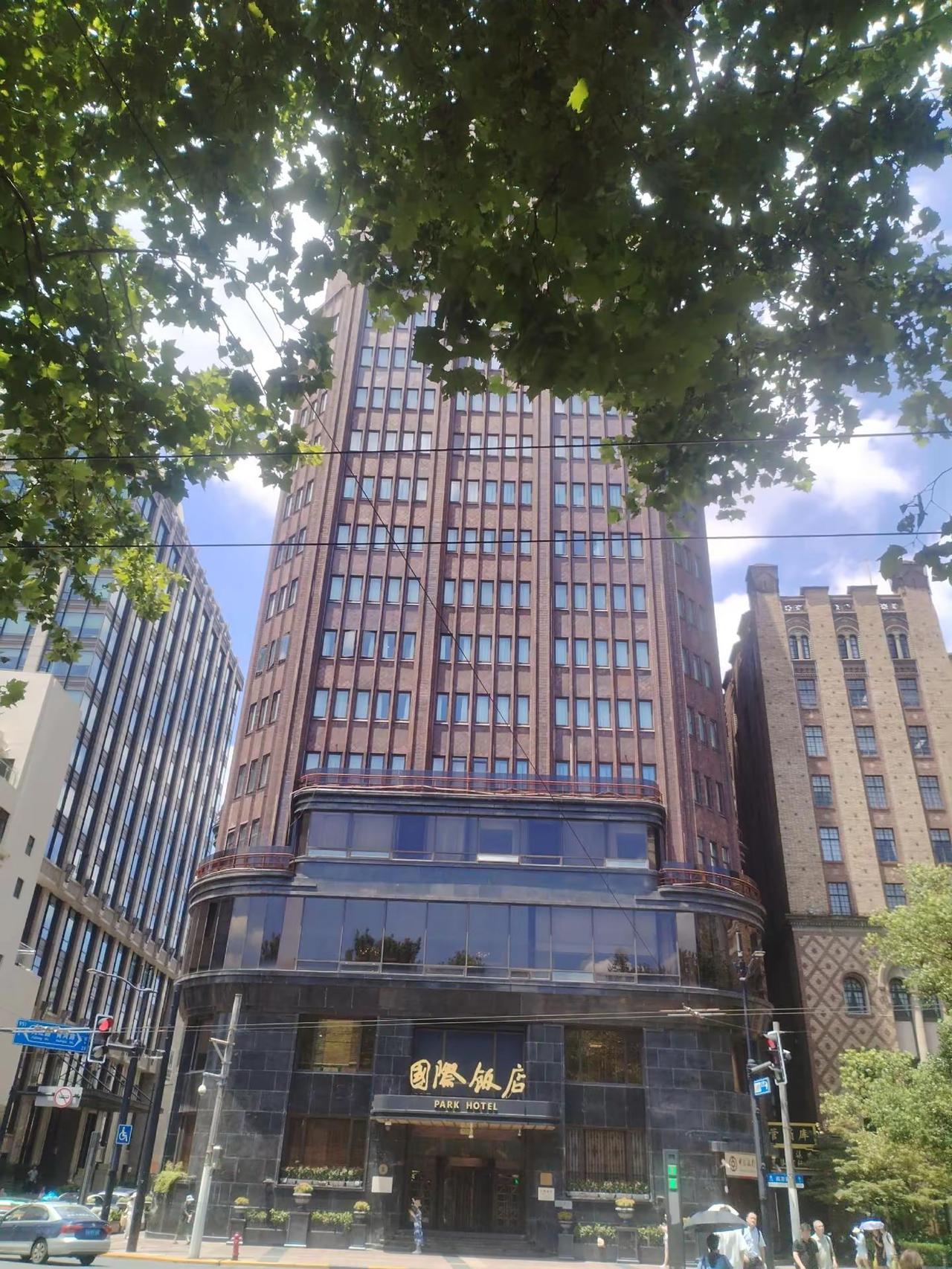 上海南京路 City  Walk.2026年7月底，在37-38℃高温下，来一场