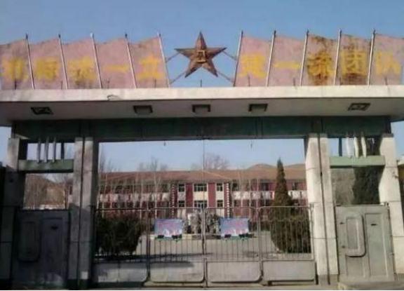 印度为啥记恨中国？说白了就是眼红。1981年两国GDP差不多，印度1930亿美元