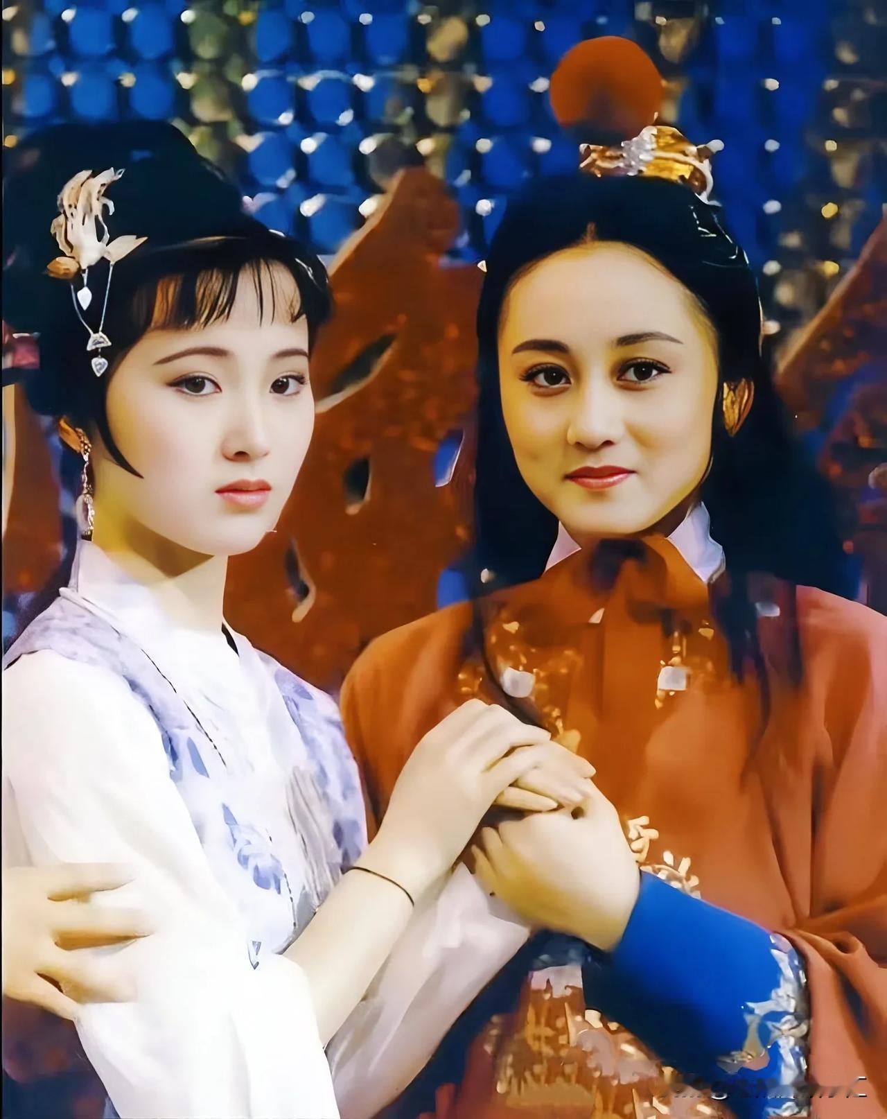 早年老照片，利智扮演的贾宝玉和陈晓旭扮演的林黛玉！
你觉得利智好看还是陈晓旭好看