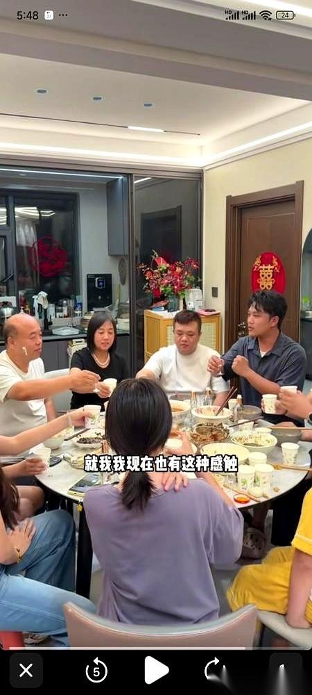 围绕着解清帅大嫂的一场家庭风波，最近成了热议的话题。
大嫂不干了。这几天，总有人