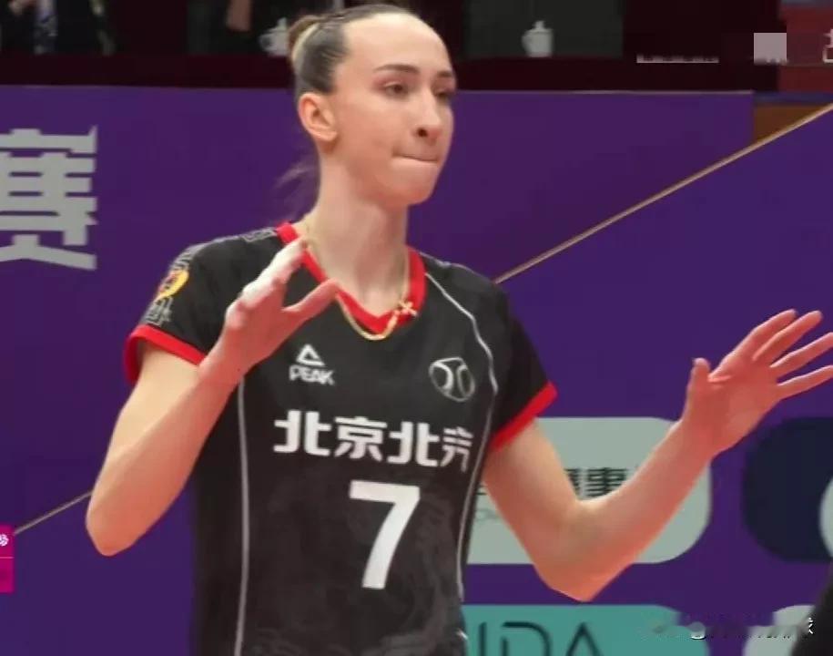 排超联赛1/4决赛第三回合北汽—辽宁
第二局，辽宁女排小球串联失误增加，而北汽女