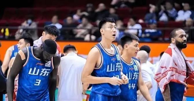 山东高速男篮选秀的人选，教练组一直在研究，近期也在试训，只是提出过一种偏向四五号