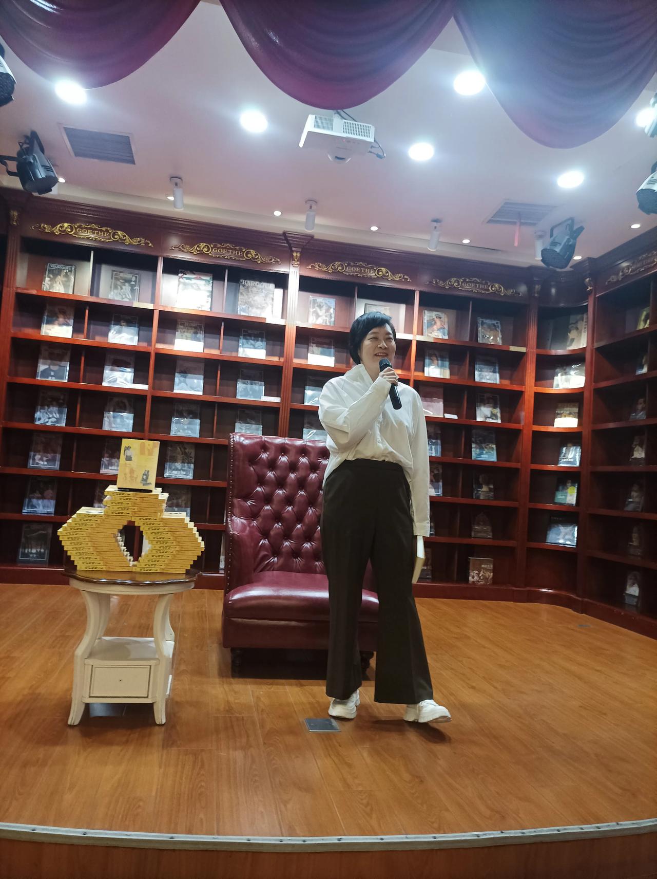 三毛侄女陈天慈女士沈阳歌德书店见面会！平生第一次近距离接触三毛家人！听她娓娓道来