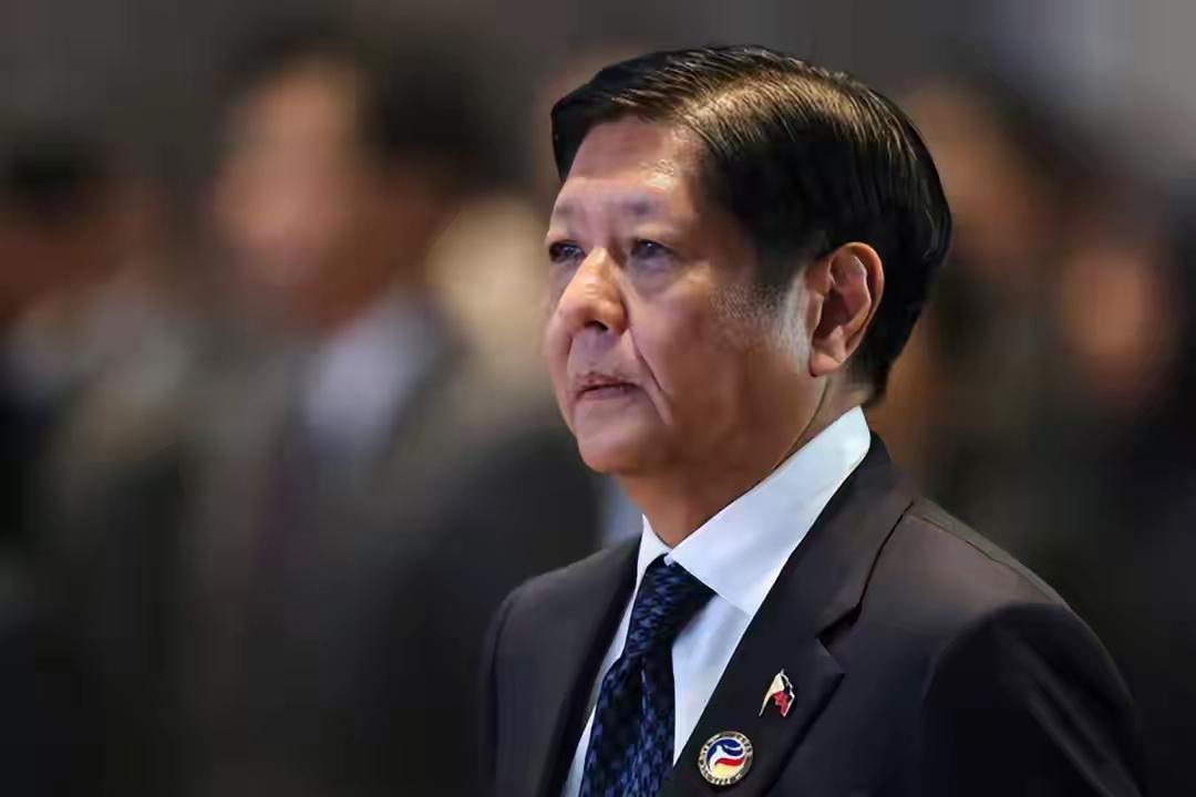 马科斯彻底失去民心，连儿子都保不住，看着杜特尔特家族东山再起