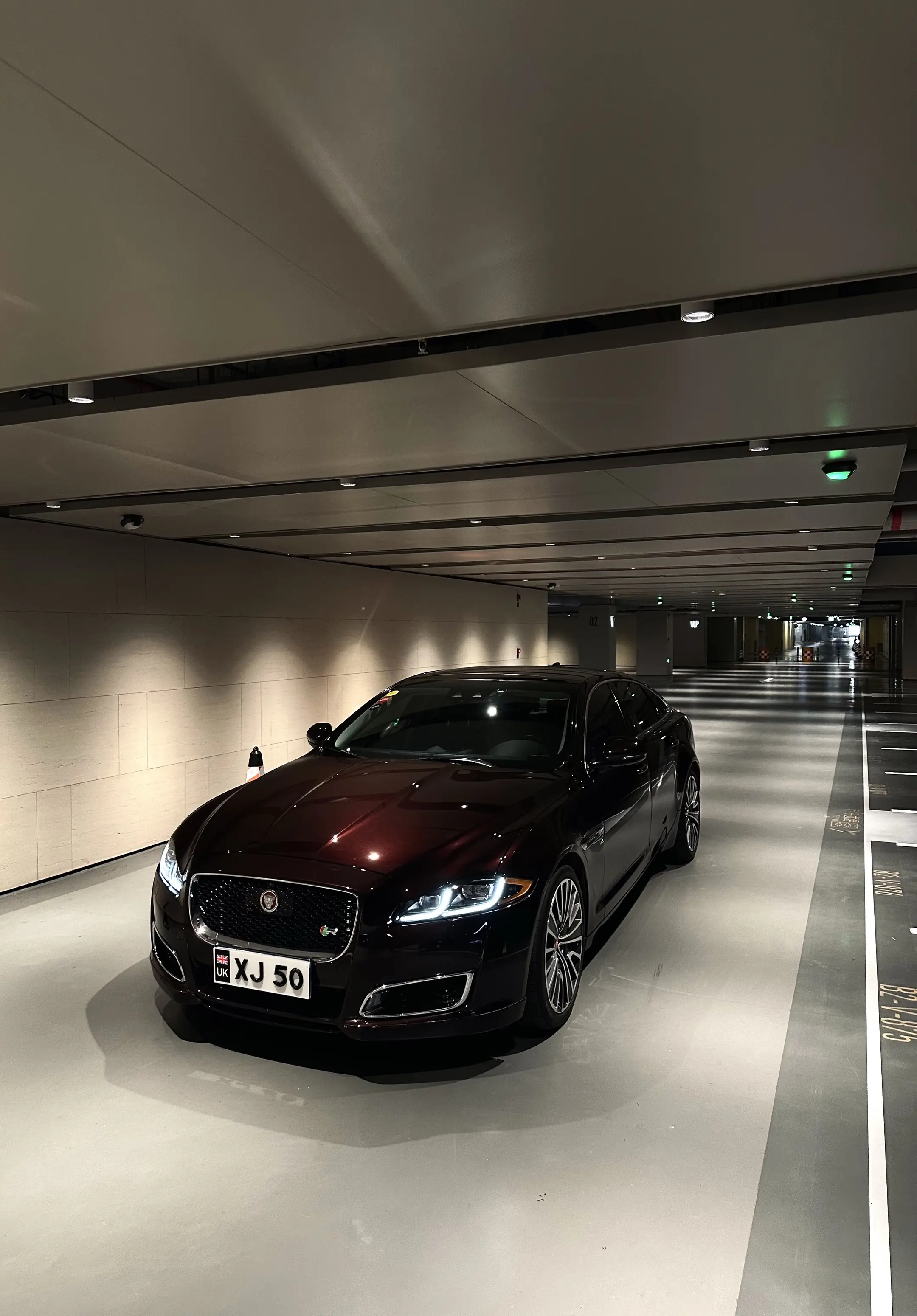 以优雅之名，捷豹XJ50书写D级车美学。