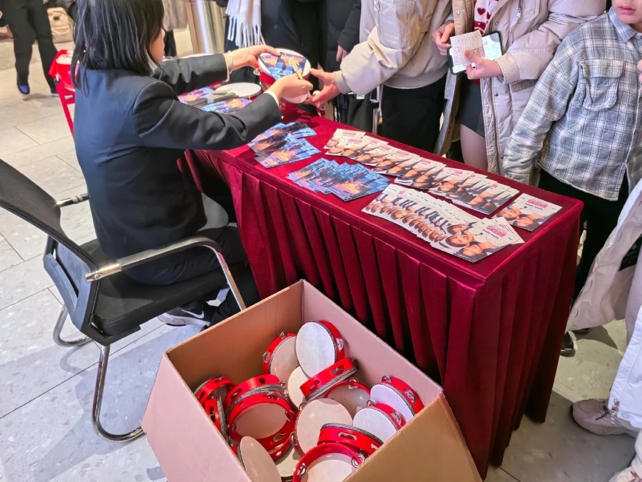 影院经理看好小小的我走长线  电影票降价了你会去看电影吗 《小小的我》片方给各个