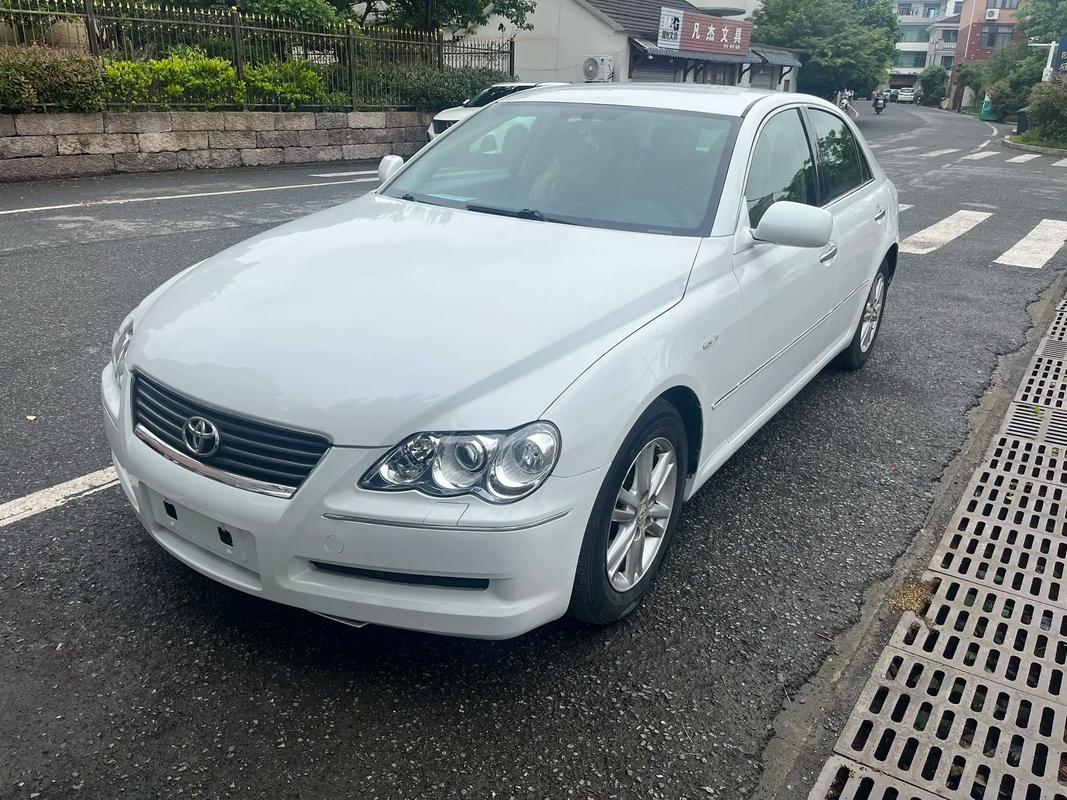 丰田锐志停产了，我的V6后驱梦还没醒
丰田锐志停产之后，成了二手车市场的“香饽饽