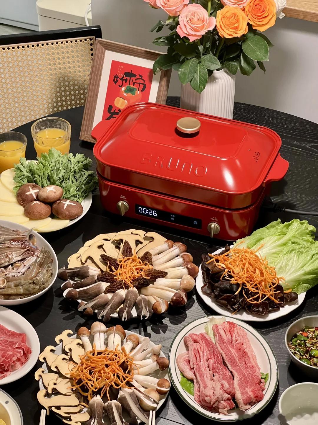 多功能料理锅很适合多场景做菜的家电火锅、烤肉、华夫饼……这些全能在一锅搞定，蒸煮