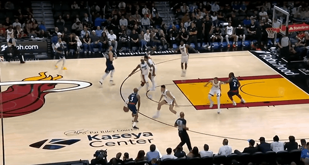 逐帧拆解：伦纳德技术欣赏，对阵热火36分7篮板3抢断图1要到希罗错位后前去低位要