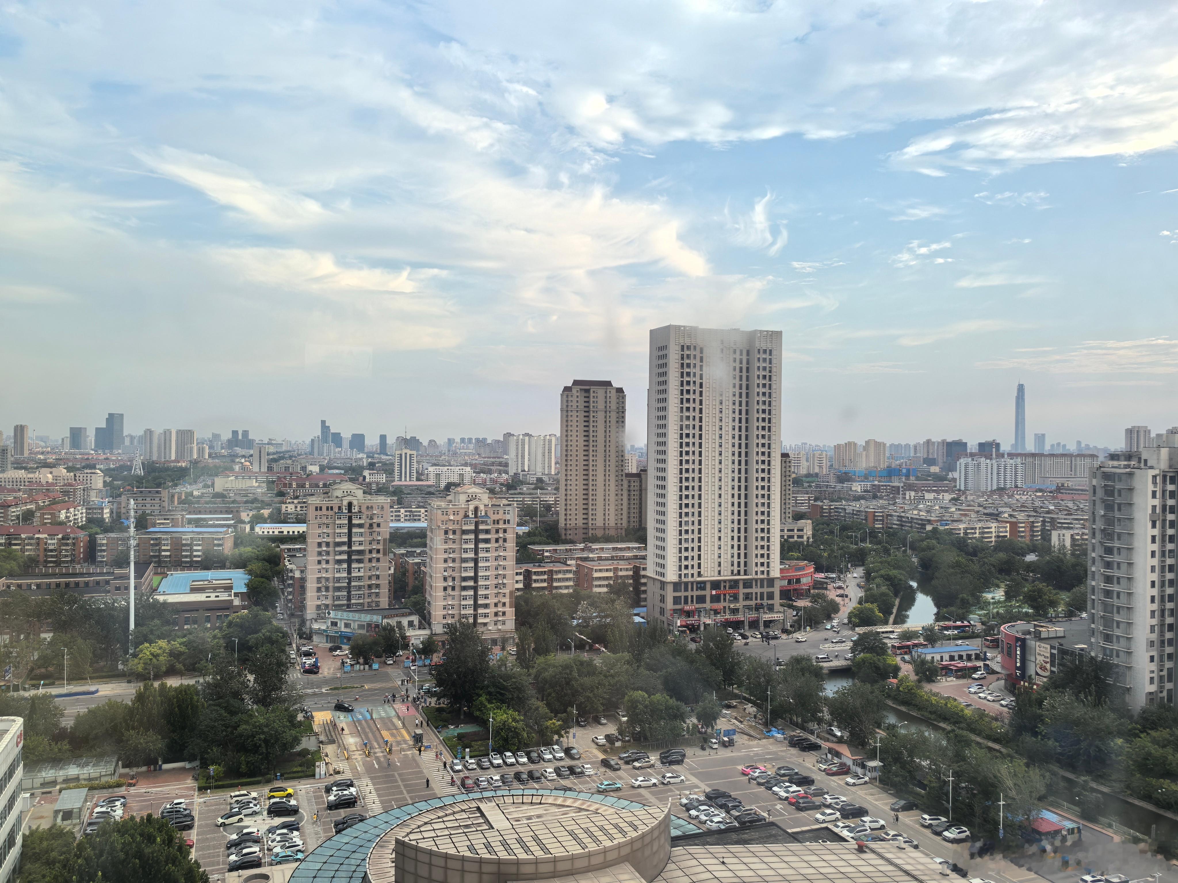 津彩绽放点赞天津 城市的轮廓，在晴日里格外清晰 
