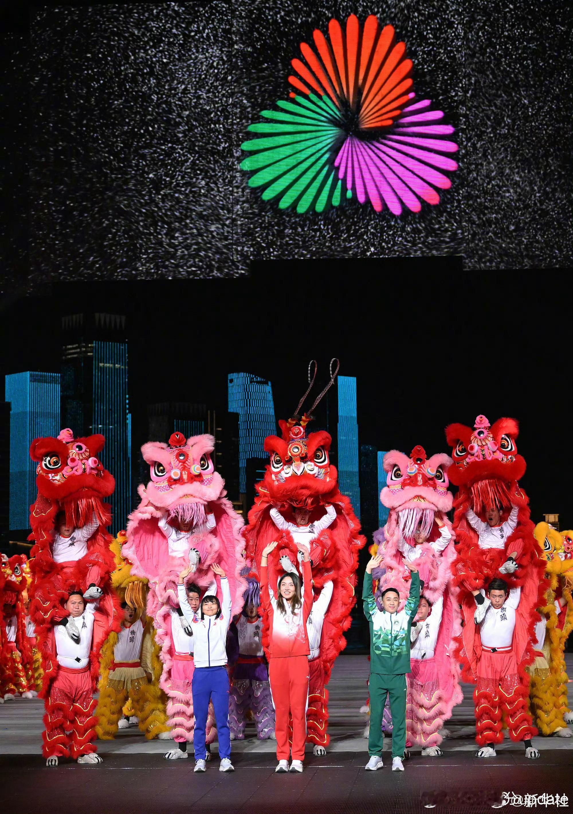 全运会闭幕式，新华社镜头下的 王欣瑜全运会就这样热热闹闹的结束了～ 每次这种大型