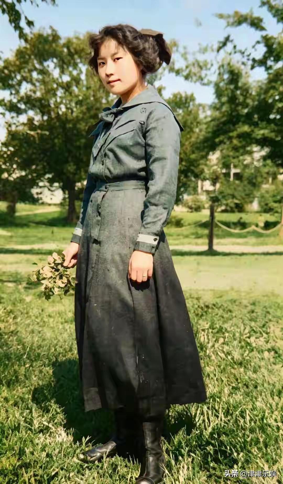 1910年，14岁宋美龄跟着姐姐们赴美留学了。

1897年3月5日，宋美龄出生