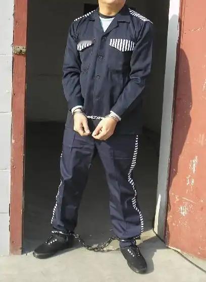 自由已失掉，
手脚戴镣铐。
安分去守法，
学会多重要。