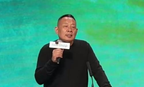 于东来宣布未来新招员工都只签订4年合同且不续签！
今天胖东来创始人于东来在他账号
