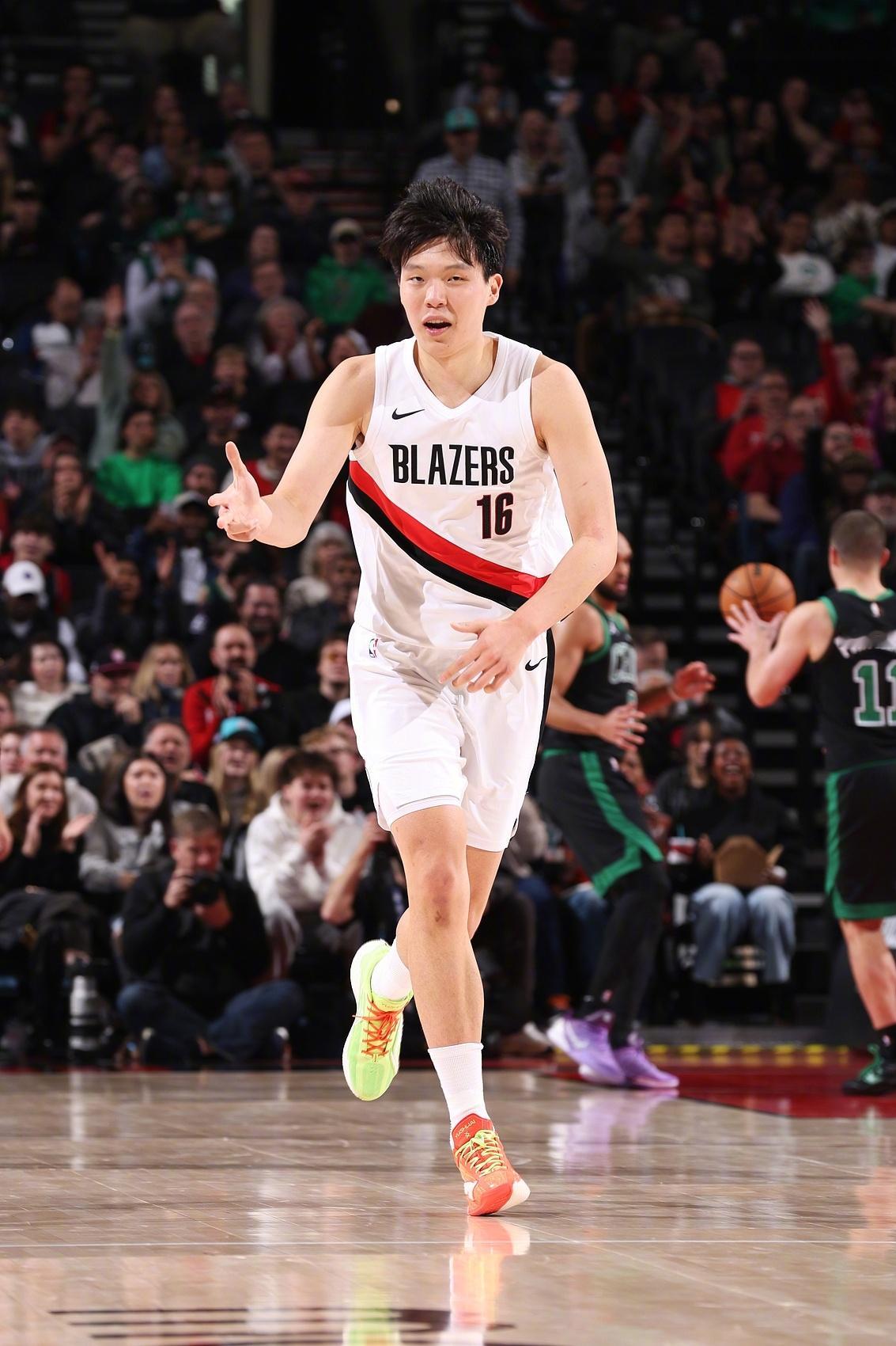 NBA常规赛，开拓者114-108战胜凯尔特人结束3连败，凯尔特人4连胜被终结。