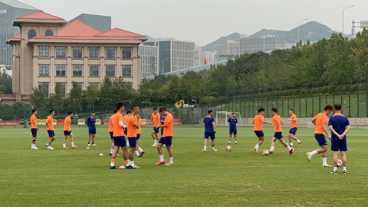 时间：8月17日19:50
地点：山东济南奥体中心体育场
对阵：山东泰山VS成都