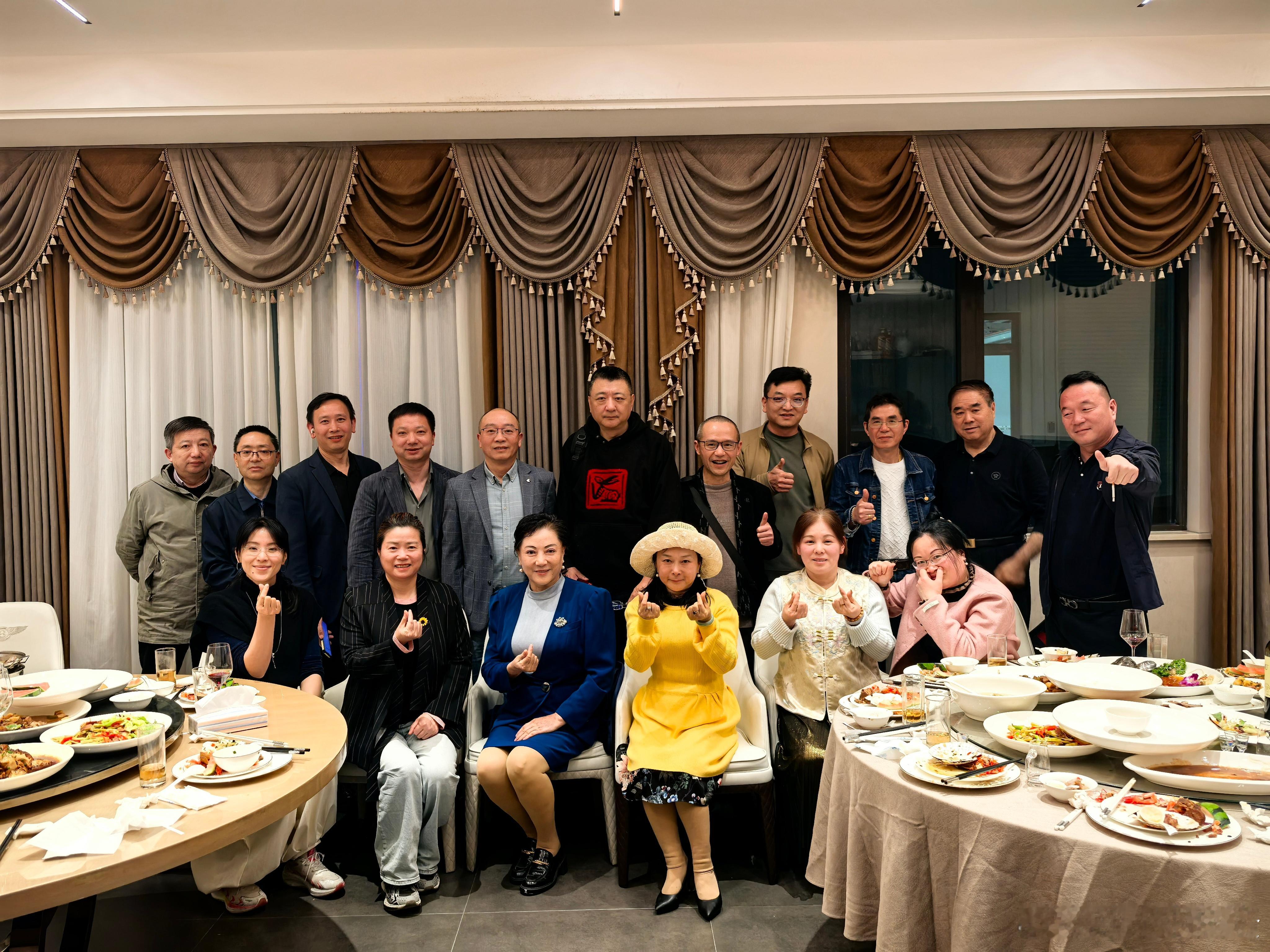 实体企业是社会的经济核心，民营企业现在是难上加难，成总完全到了财富彻底自由的阶段