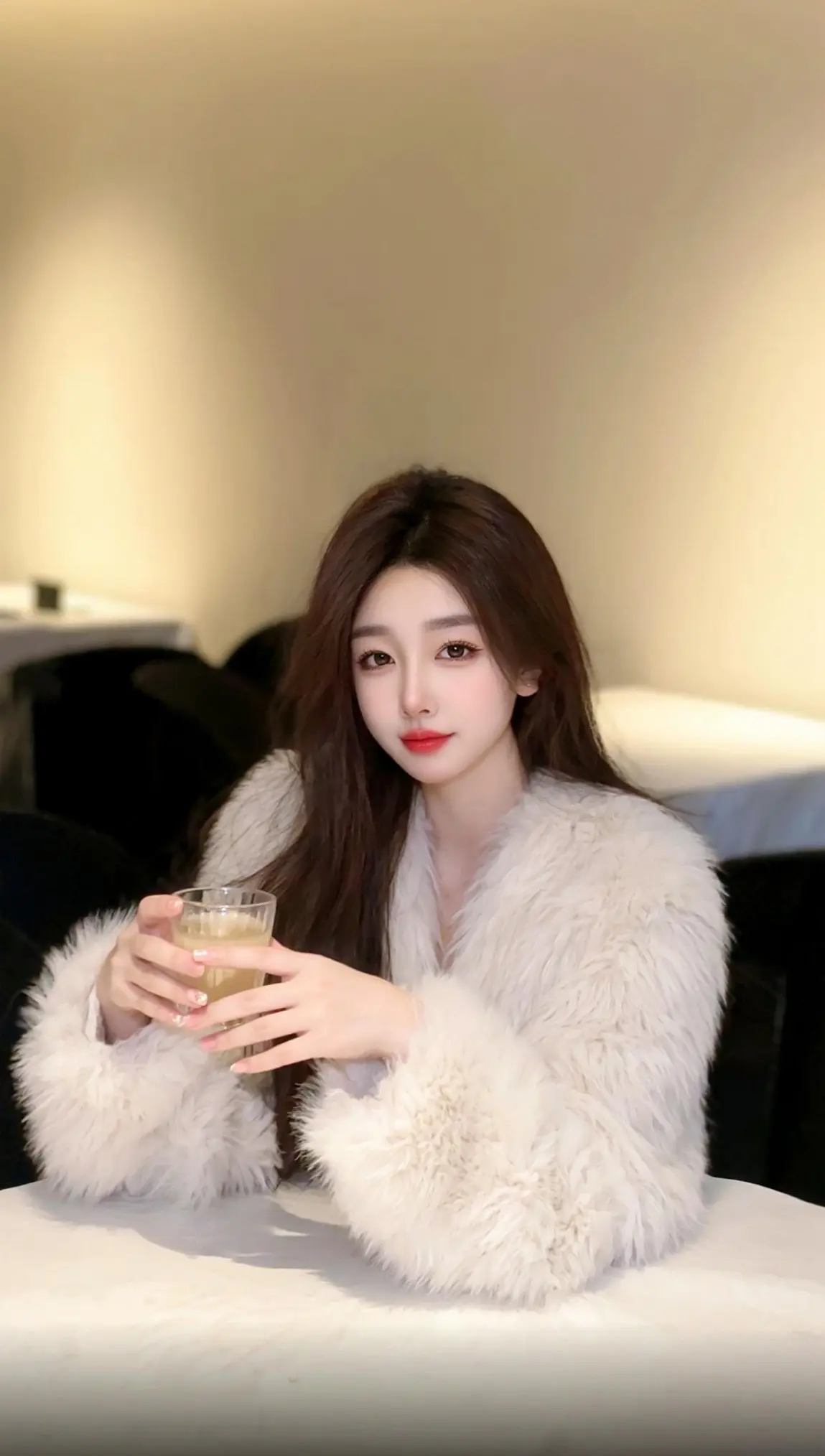 我想自己这一页 应是明媚自由 步履生花 我细数我珍重那就祝来年春山昂首...