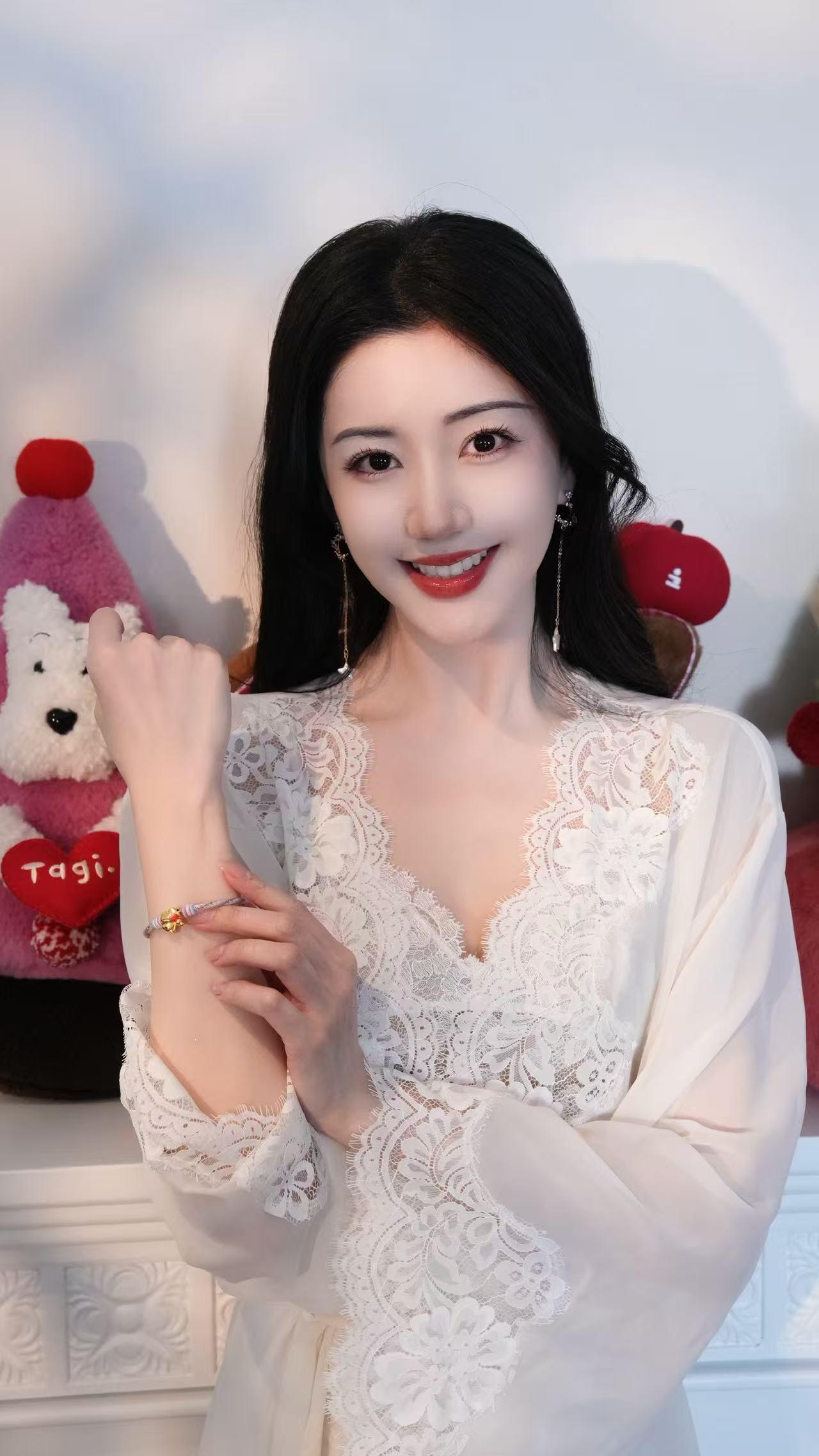 晒图笔记大赛美女明星穿搭写真