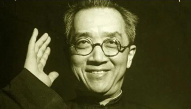 因为愚昧不明，故容易被人用几个抽象名词骗去赴汤蹈火，牵去为牛为马，为鱼为肉。历史