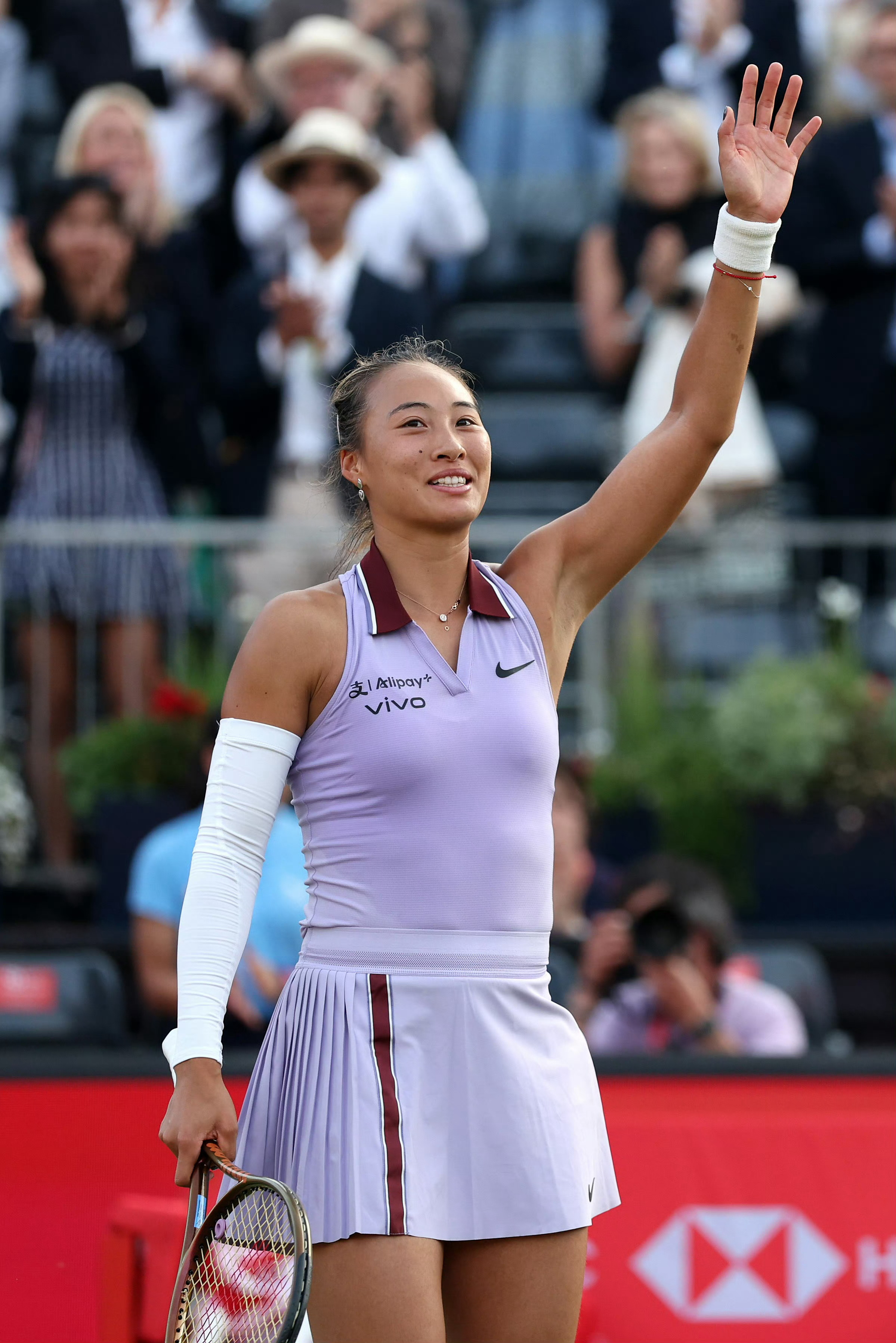 一觉醒来郑钦文入围女王杯正赛，8/9开始首轮，希望给安排到9号（因为我9号早上才