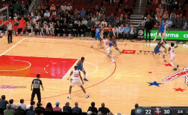 火箭新星3.6秒轰进压哨球，天赋太逆天！
北京时间12月7日，火箭与雷霆的比赛首