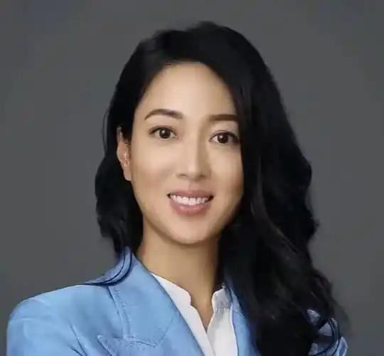 千亿女王酒店界天花板，香格里拉CEO郭慧光为何专程前往胖东来交流学习？
 
 