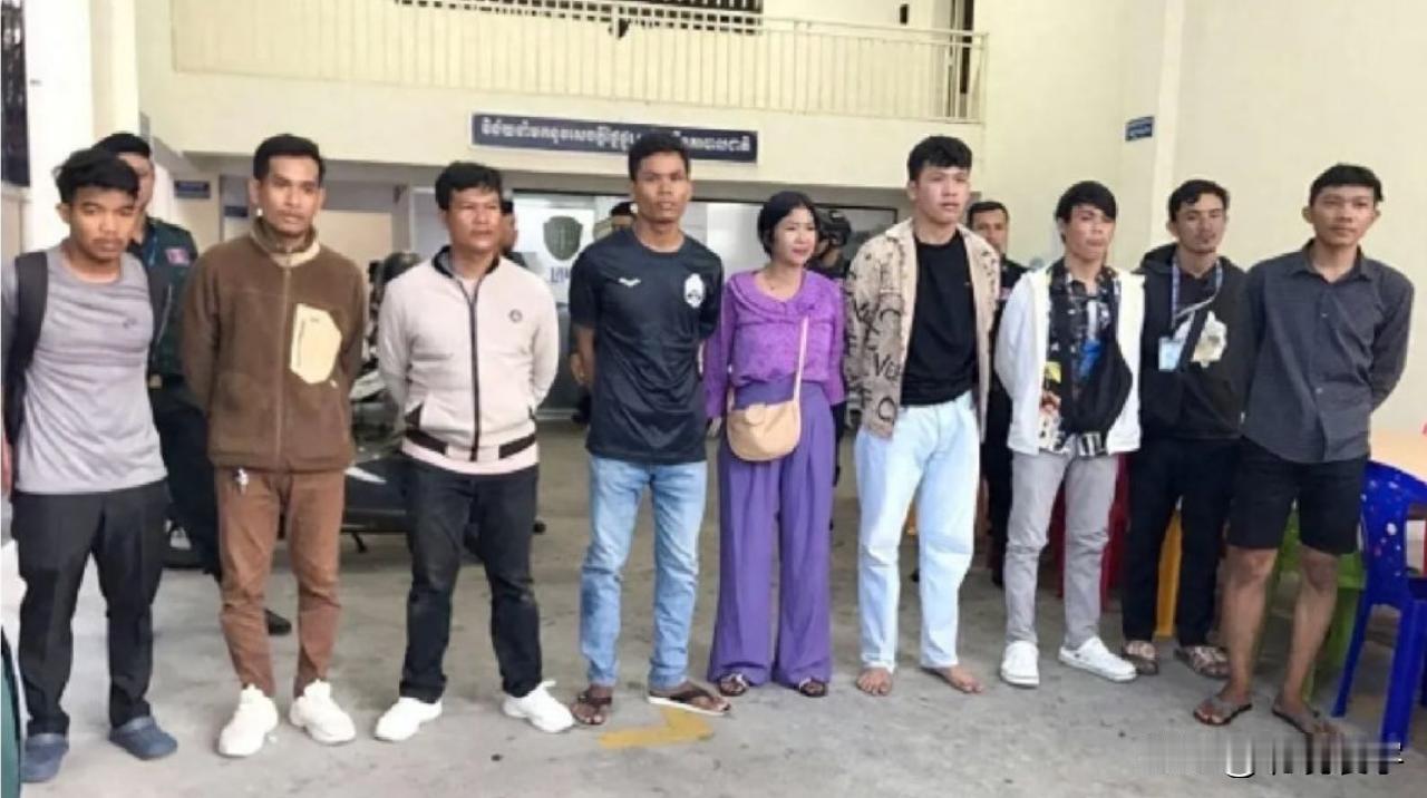 8月21日，柬埔寨方面称：“洪森批评反对派煽动抗议：逮捕越多人，他们越开心”，“
