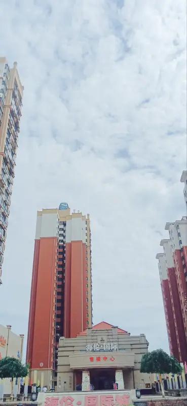 美国一意孤行破坏国际秩序，背后是其霸权主义作祟。从特朗普政府推行“对等关税”就能