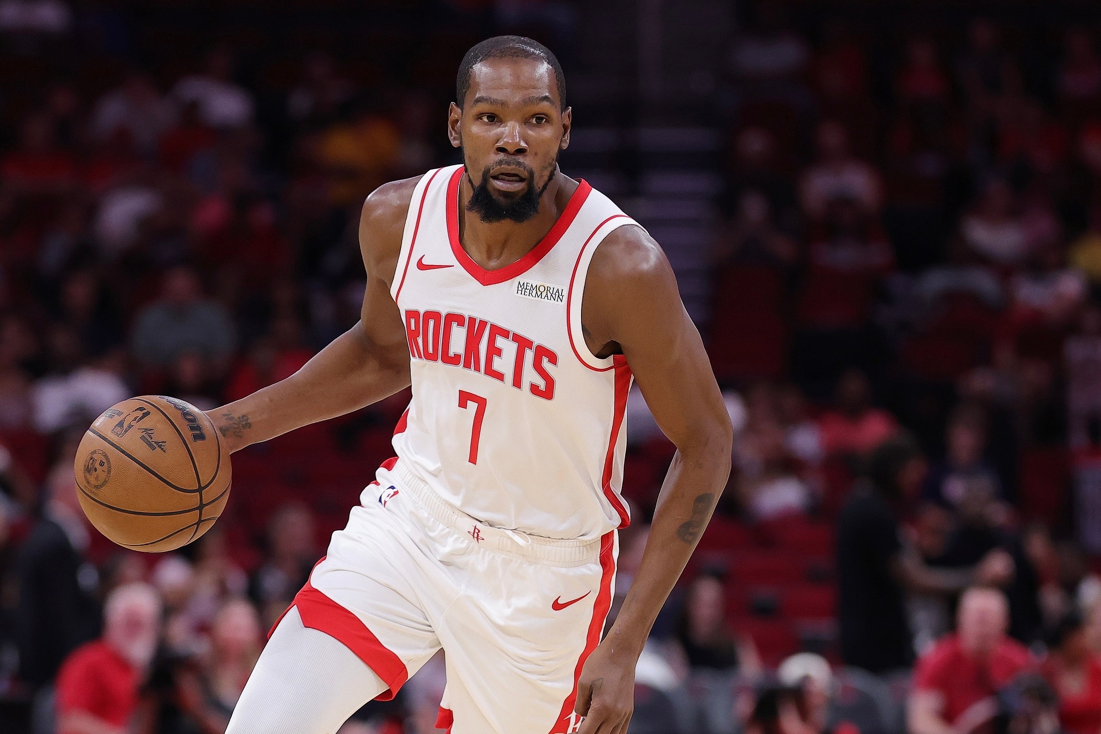 12月21日讯 北京时间明日，NBA常规赛将迎来一场焦点对决，萨克拉门托国王坐镇